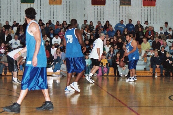 Charity Basketball (9).jpg